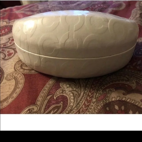 Coach prescription glasses w case - Picture 7 of 7